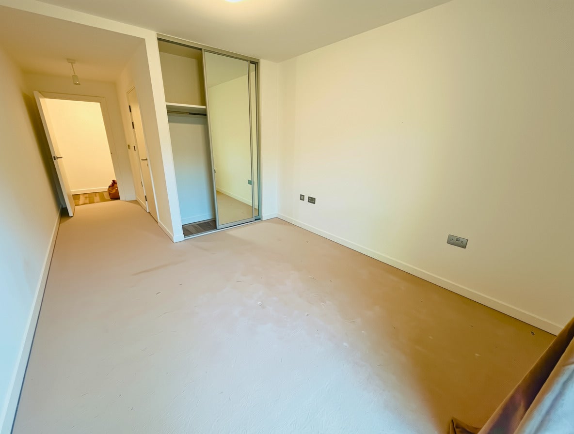 Flat Hazel Lane in Greater London