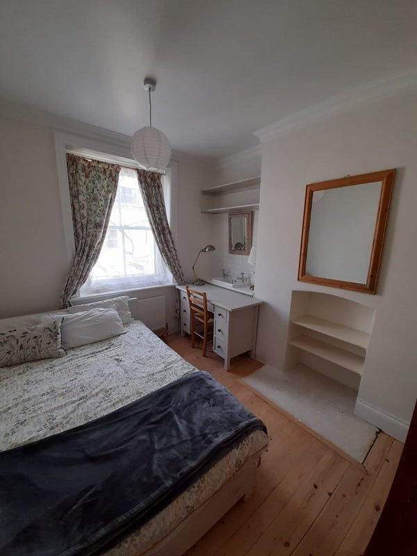 Room Ashfield Street in Greater London