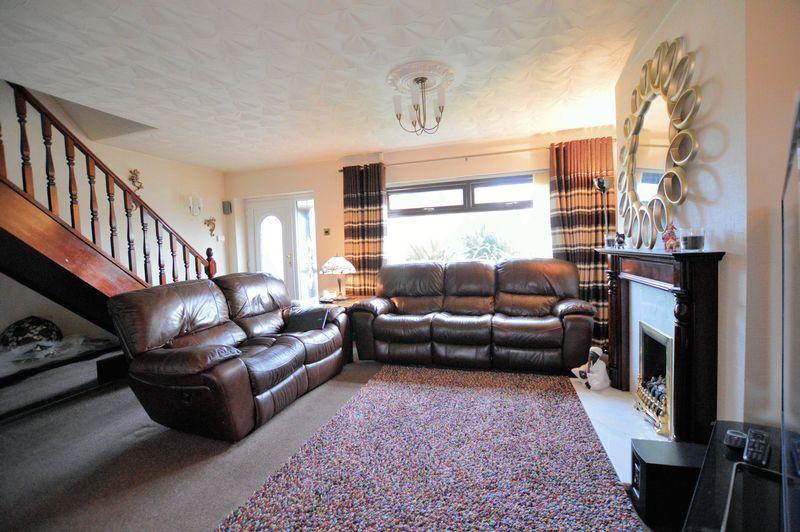 Room Windsor Drive in Radcliffe
