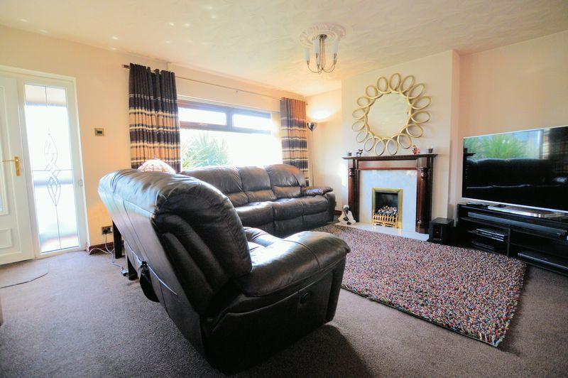 Room Windsor Drive in Radcliffe