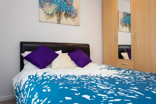 Room St Paul's Way in Greater London