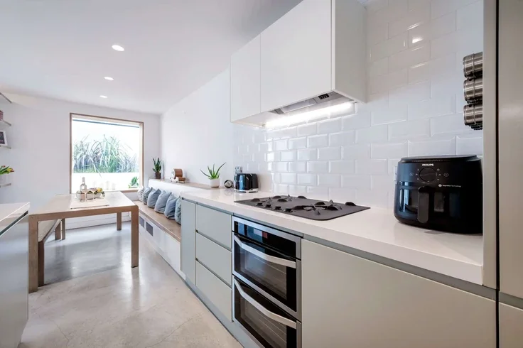 Flat Westbourne Park Road in Greater London