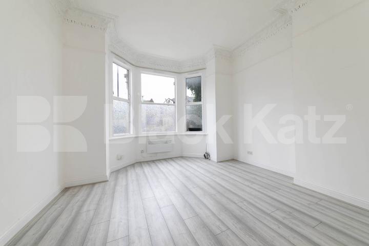 Flat Iverson Road in Greater London