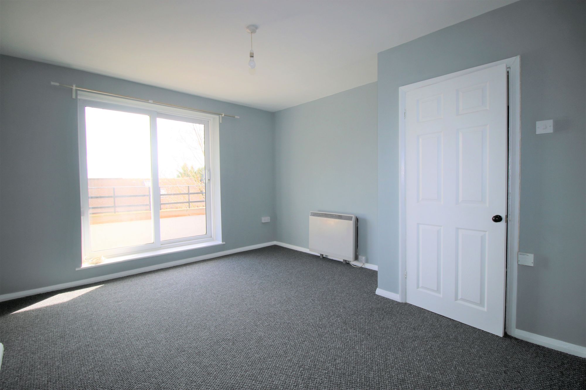 Flat Redcar Road in London