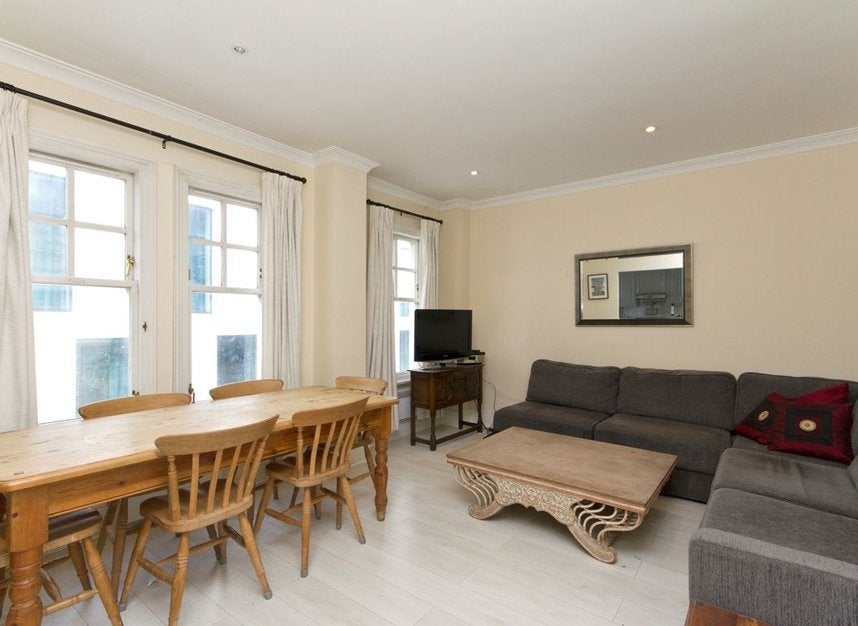 Flat Minories in City of London