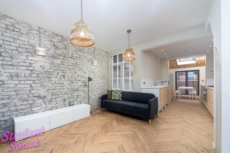 Room Haydn Avenue in Manchester
