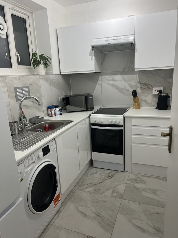 Flat Wellesley Court in City of Westminster