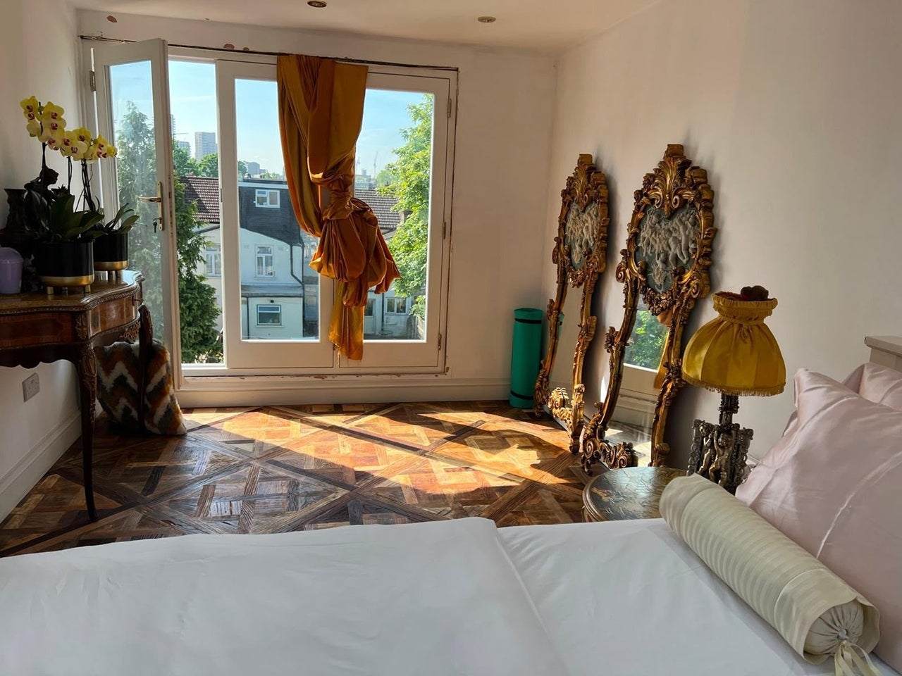 Room Hunter Road in Greater London