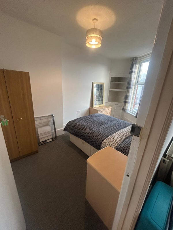 Room Holdenhurst Road in Bournemouth