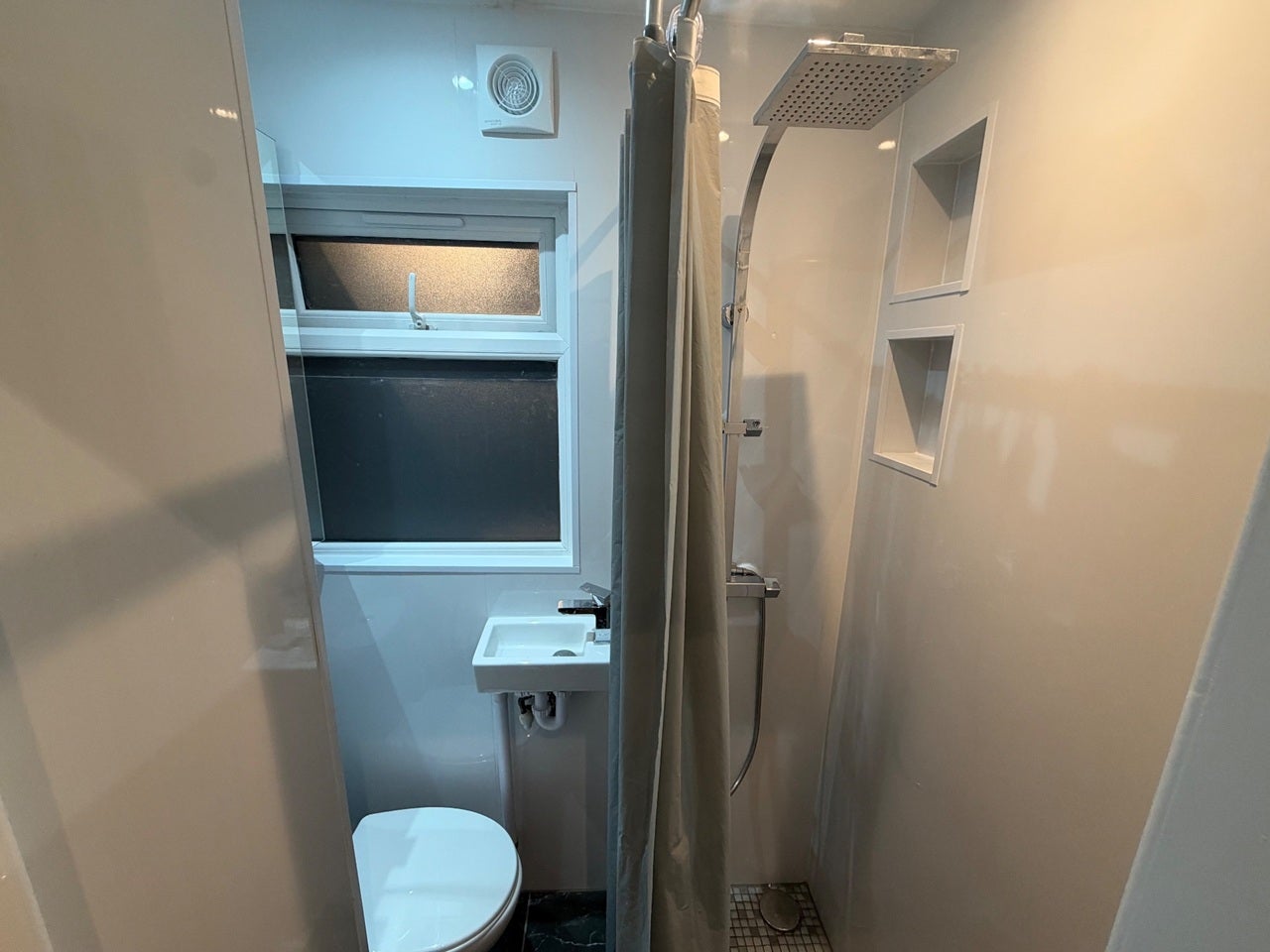 Flat Logan Close in Greater London