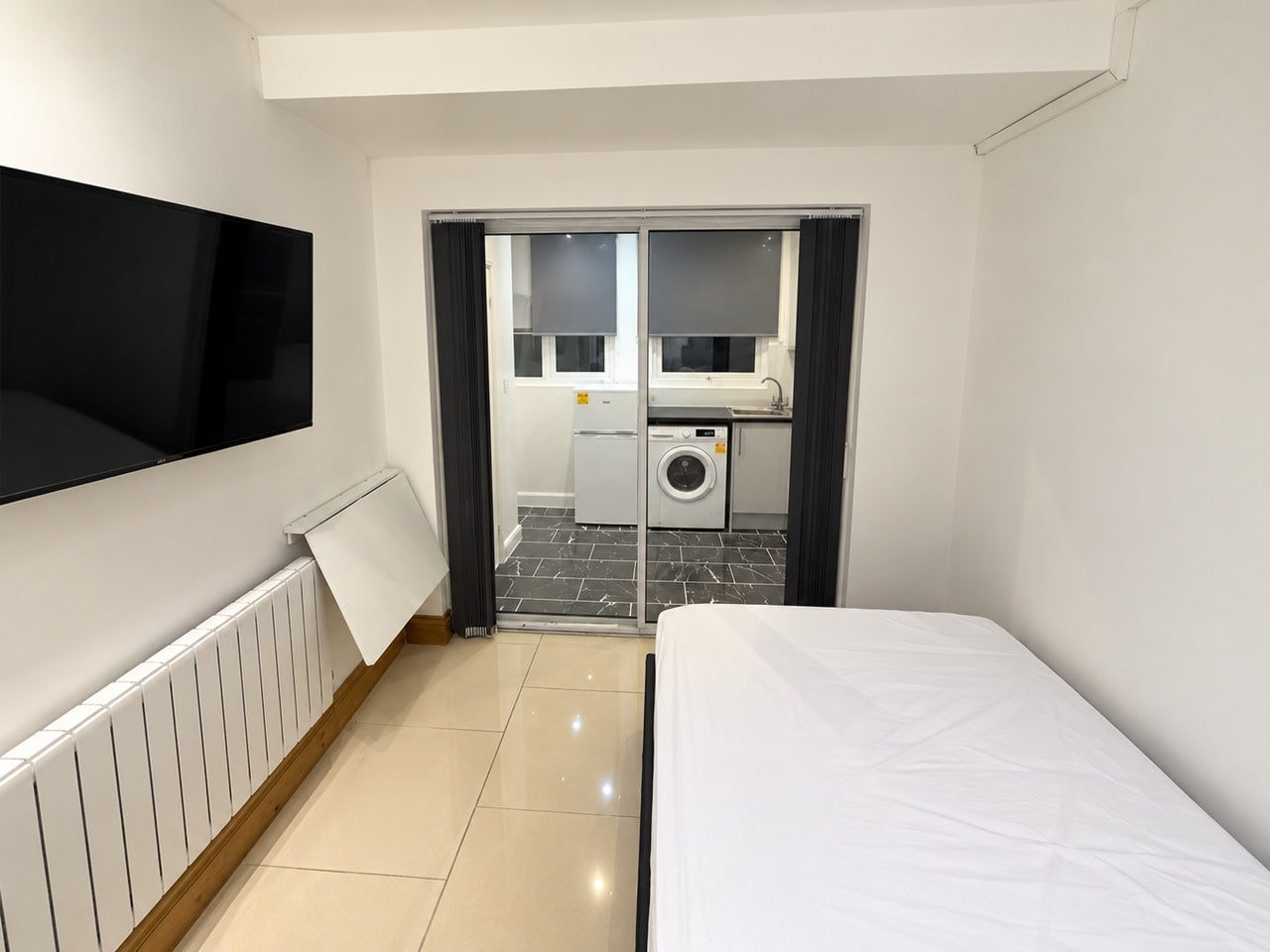 Flat Logan Close in Greater London
