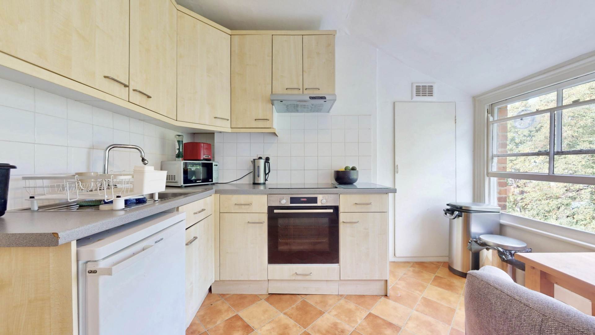 Flat Talbot Road in Greater London