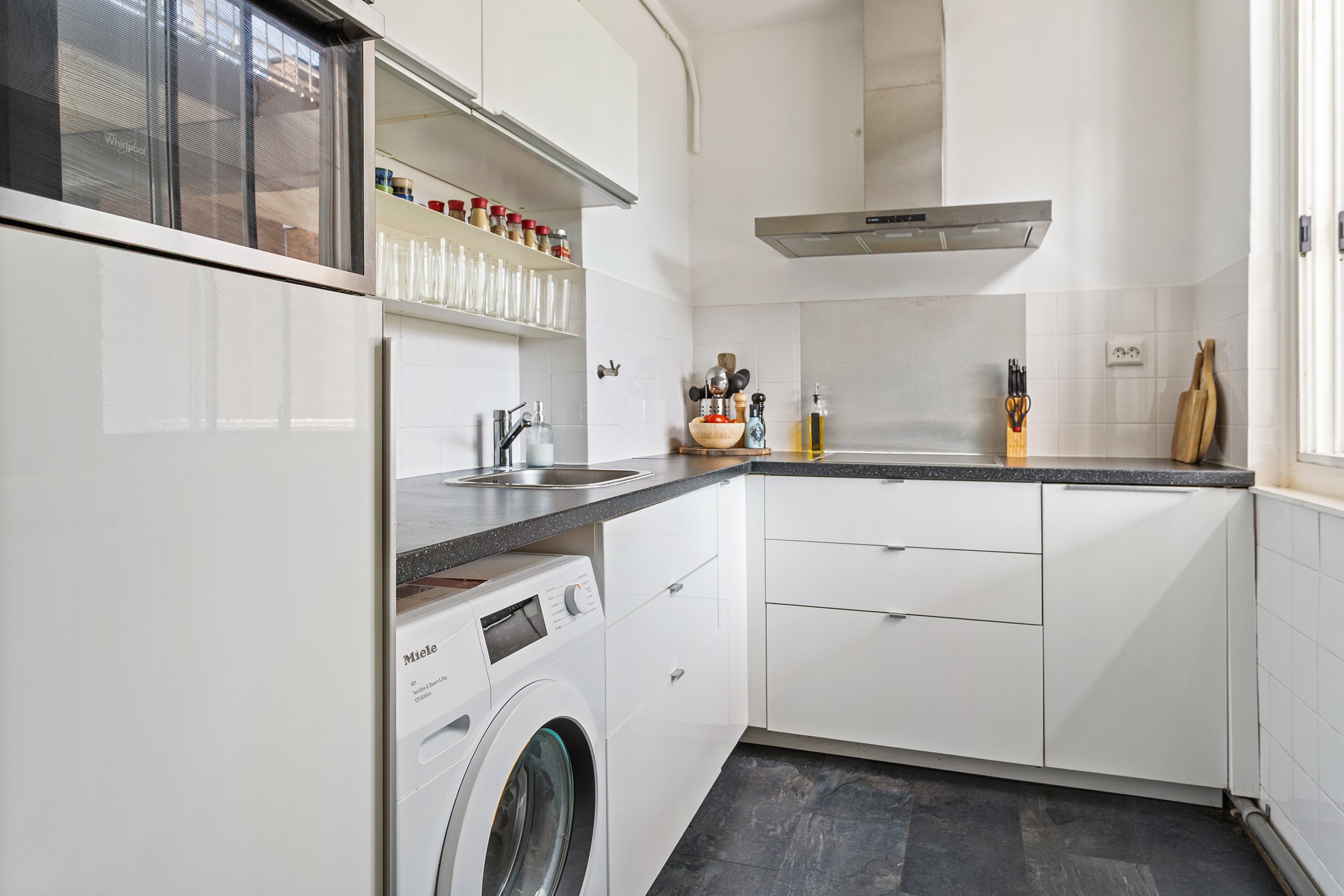 Appartement te koop: Van Bijnkershoeklaan 13, Utrecht