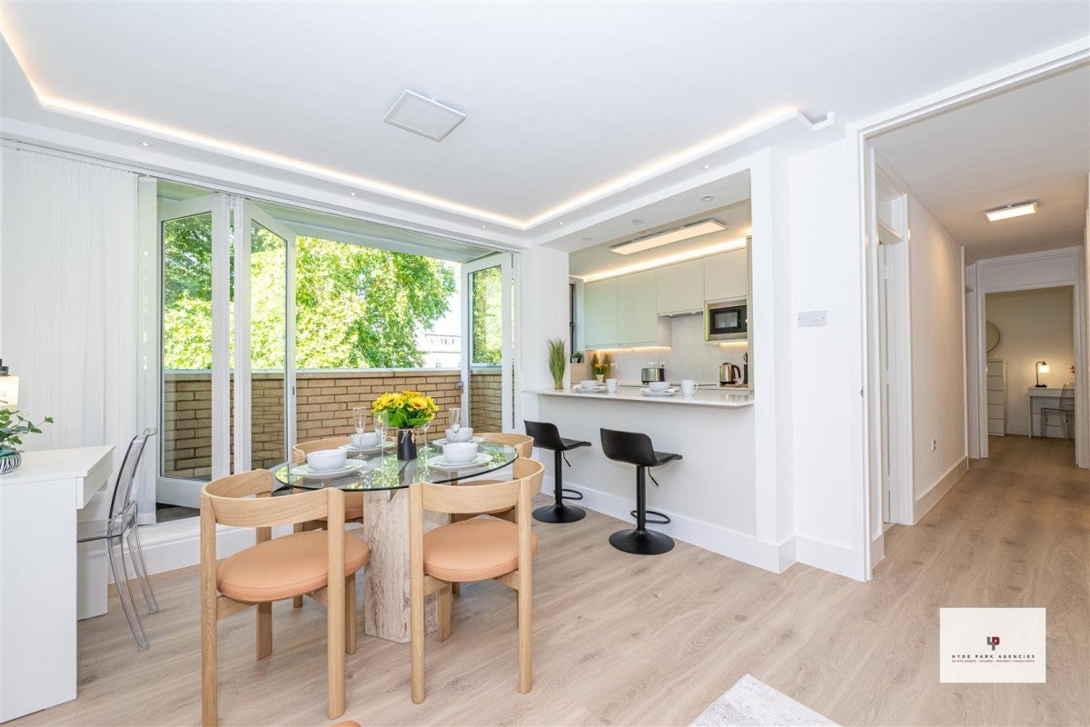 Flat Porchester Square in City of Westminster