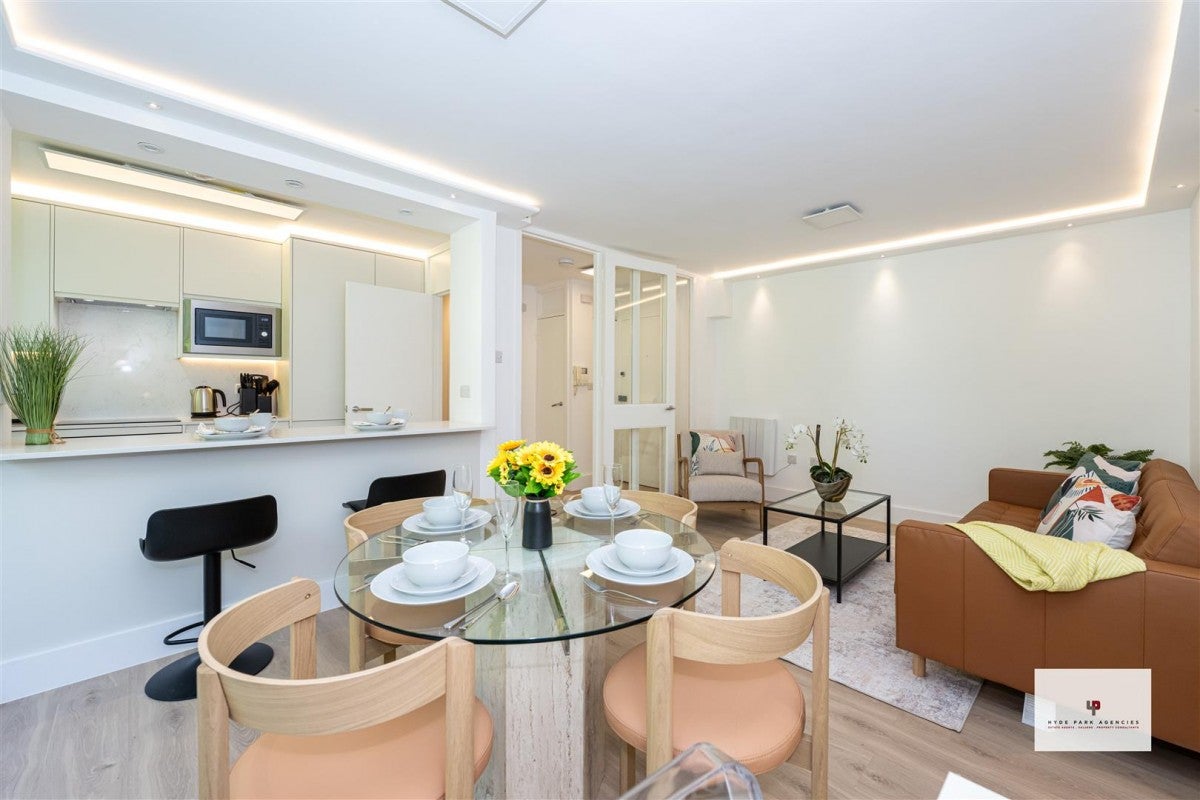 Flat Porchester Square in City of Westminster