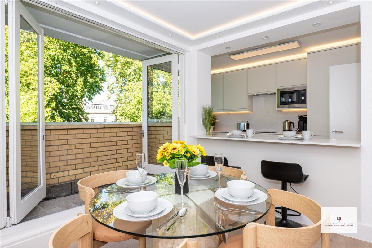 Flat Porchester Square in City of Westminster
