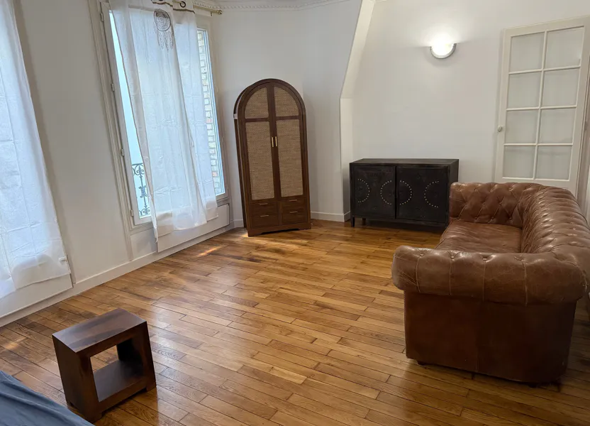 Flat Rue des Wallons in Paris