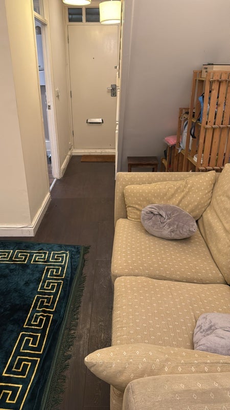 Room Rolls Road in Greater London
