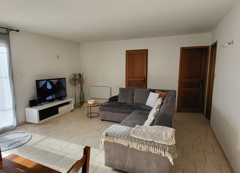 Flat Rue de la Savournine in Villelaure