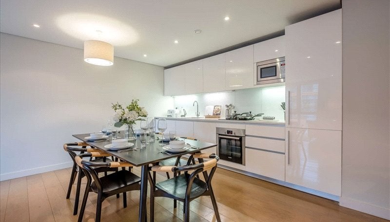 Flat Hermitage Street in City of Westminster