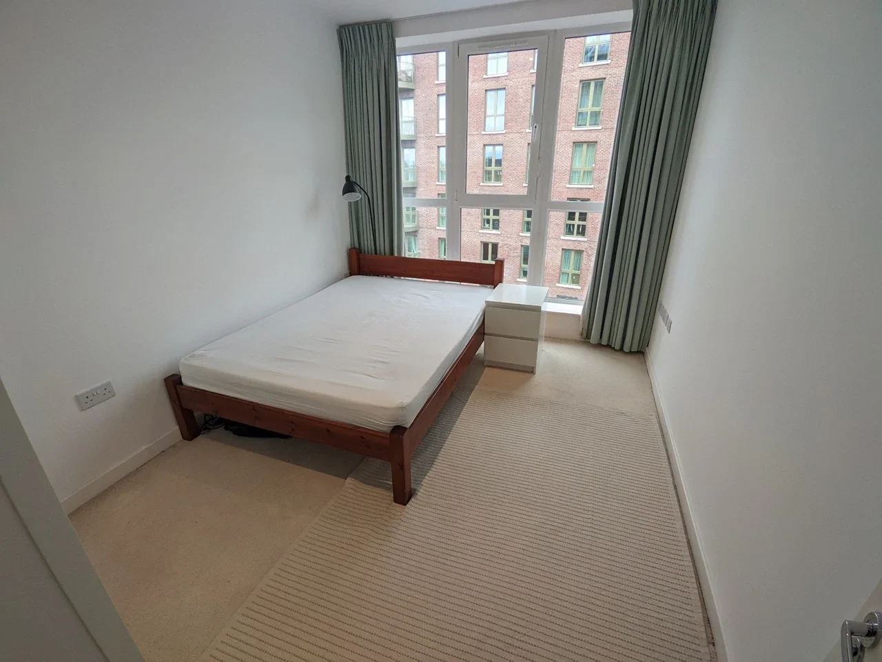 Room Astell Road in Greater London