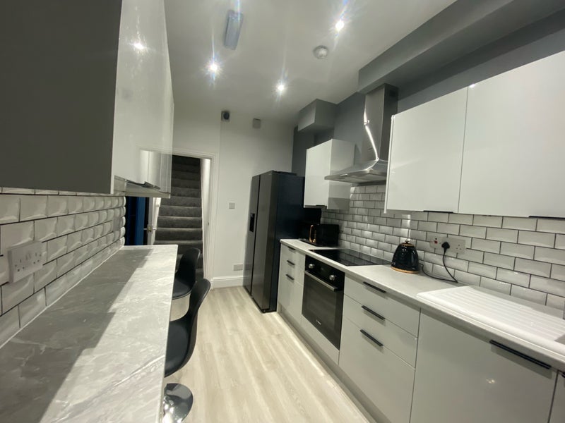 Room Chorley Old Road in Bolton