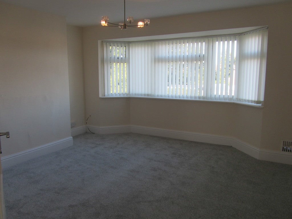 Flat Winterton Road in Nuneaton and Bedworth