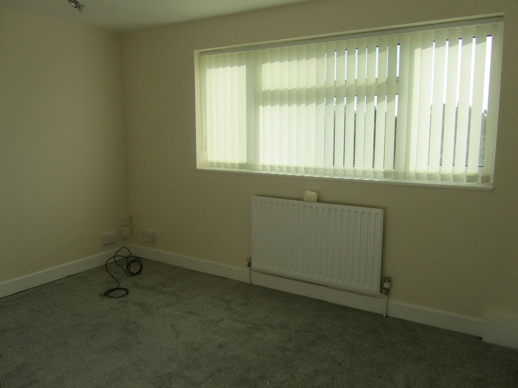 Flat Winterton Road in Nuneaton and Bedworth