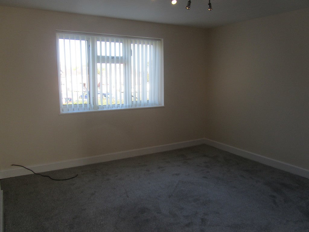 Flat Winterton Road in Nuneaton and Bedworth
