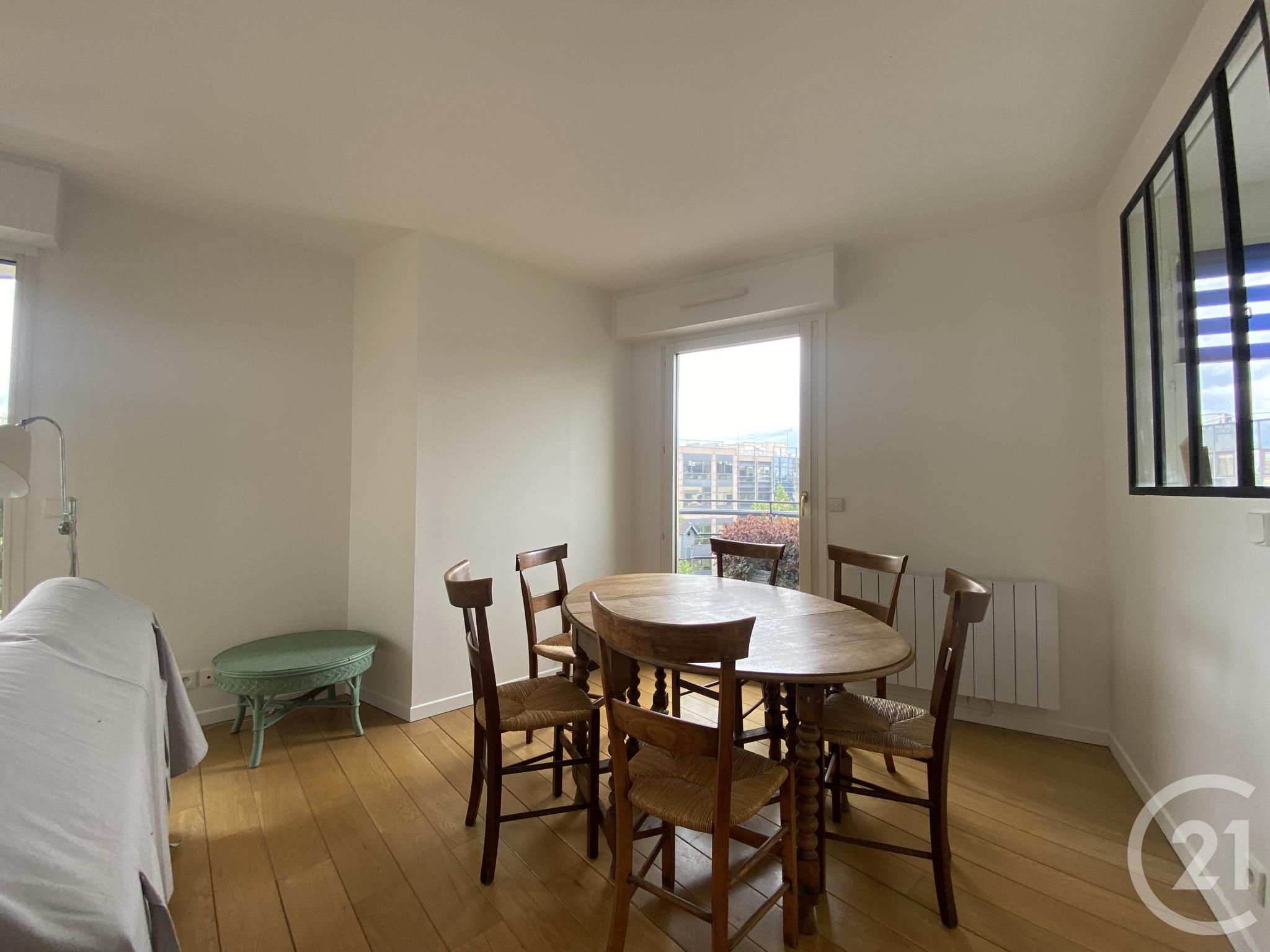 Flat Rue Victor Hugo in Issy-les-Moulineaux