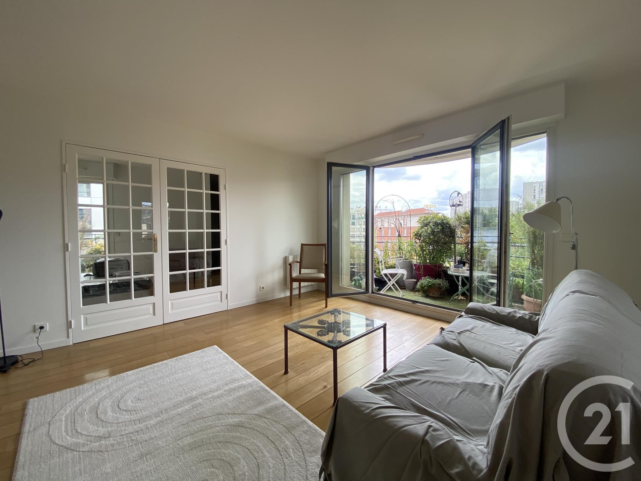 Flat Rue Victor Hugo in Issy-les-Moulineaux