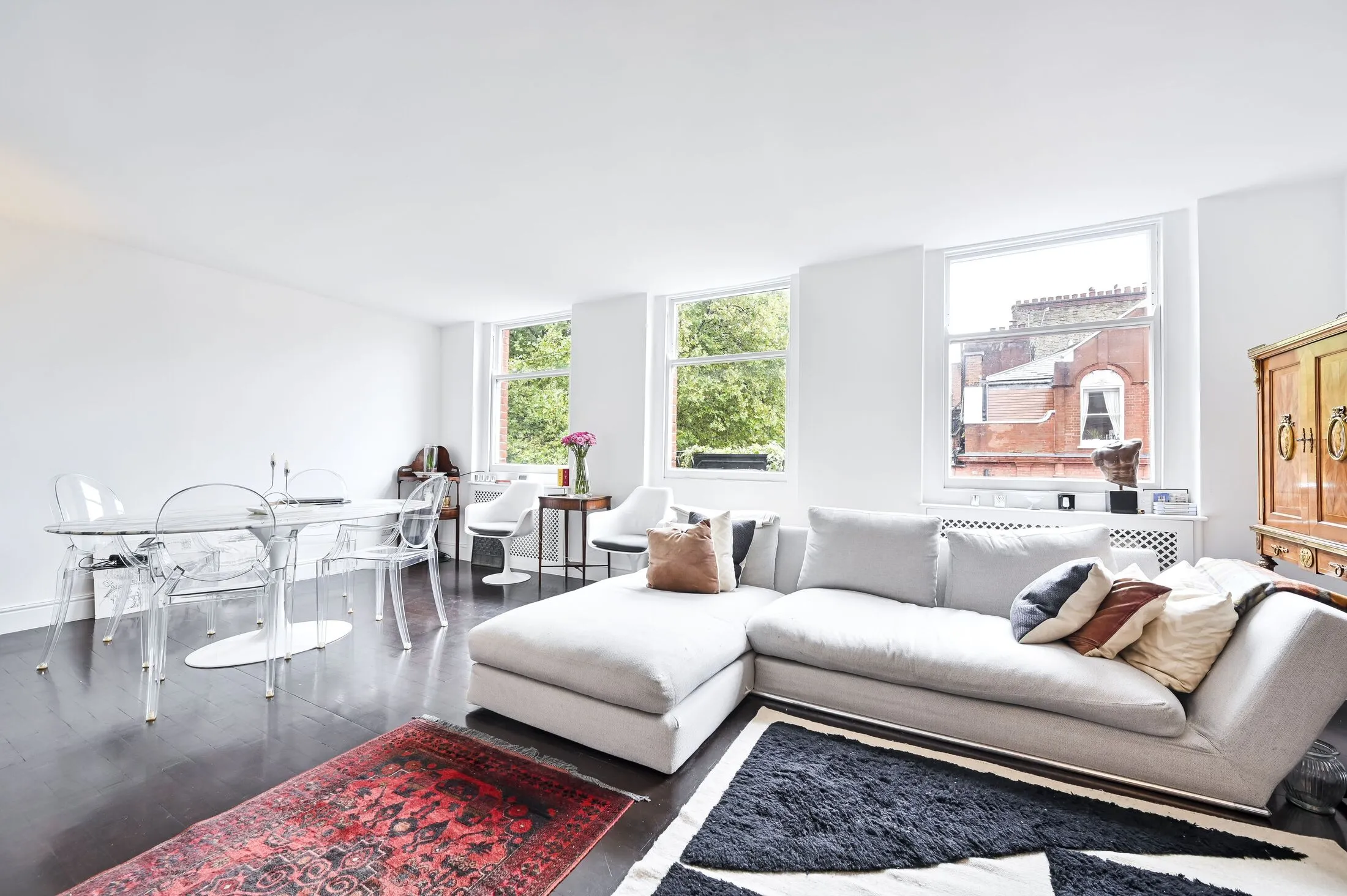 Flat Earl's Court Road in Greater London