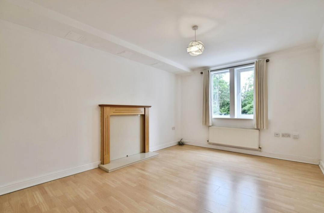 Flat Wellgreen Close in Trafford