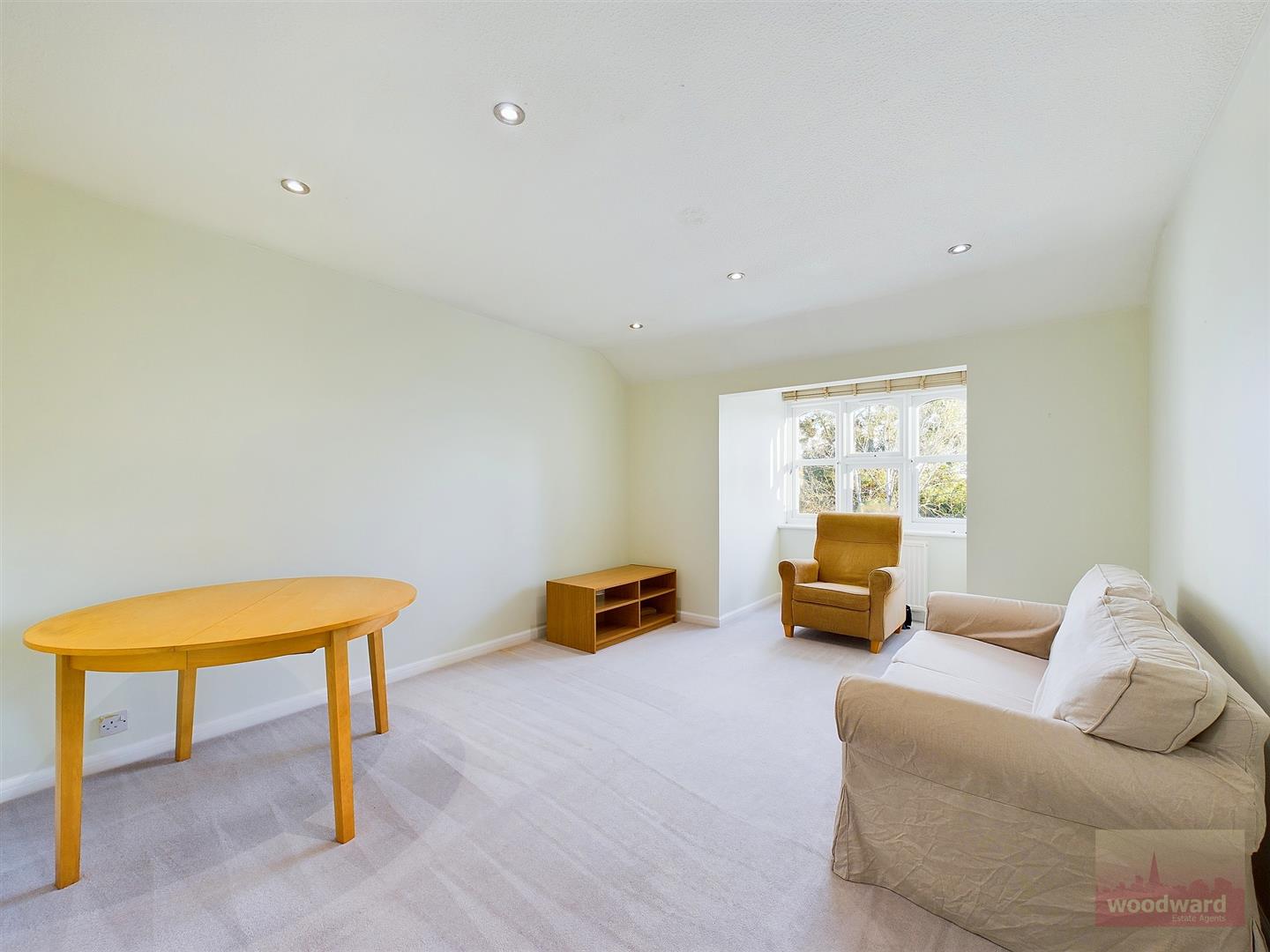 Flat Harrow View in Greater London