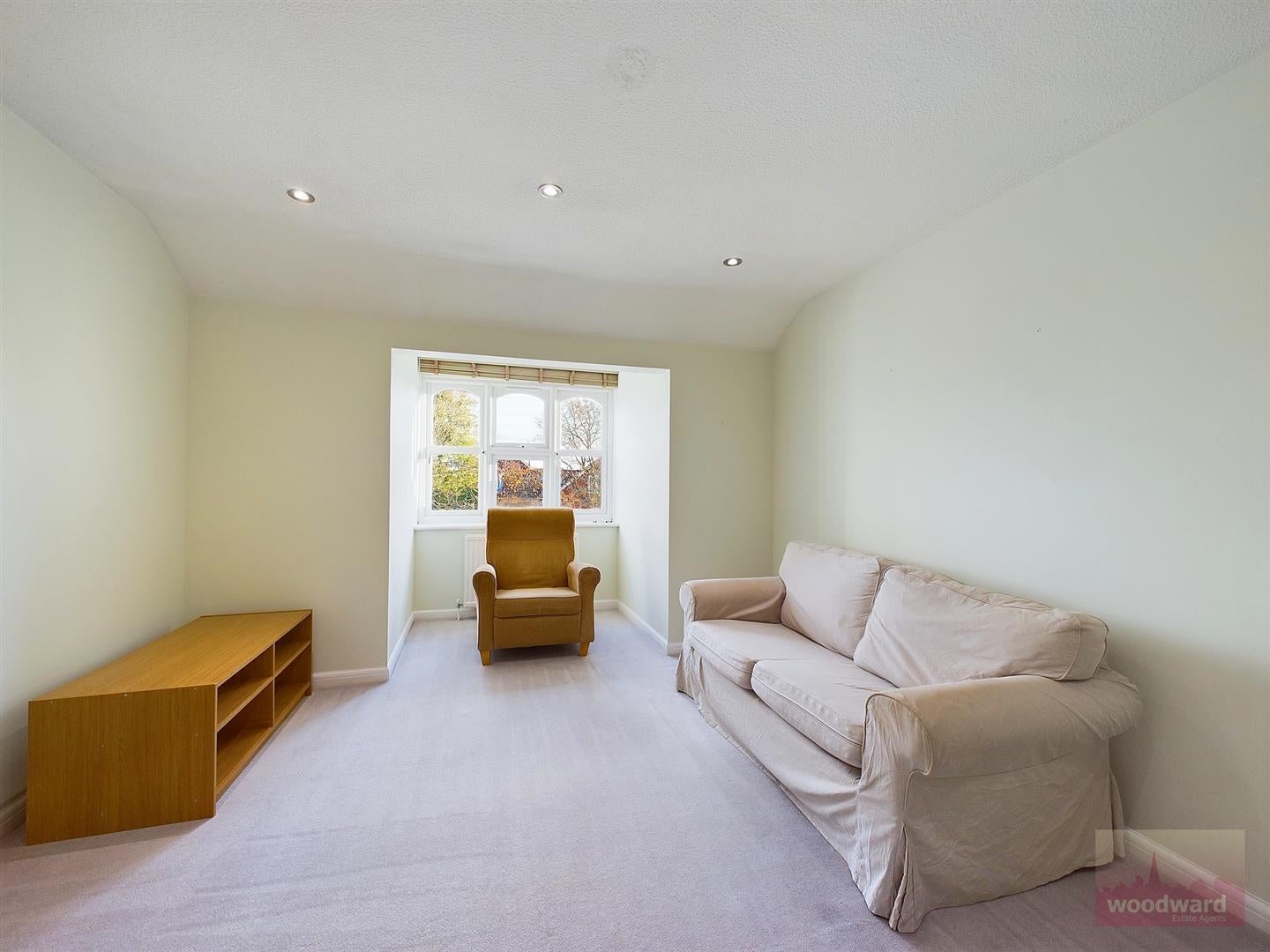 Flat Harrow View in Greater London