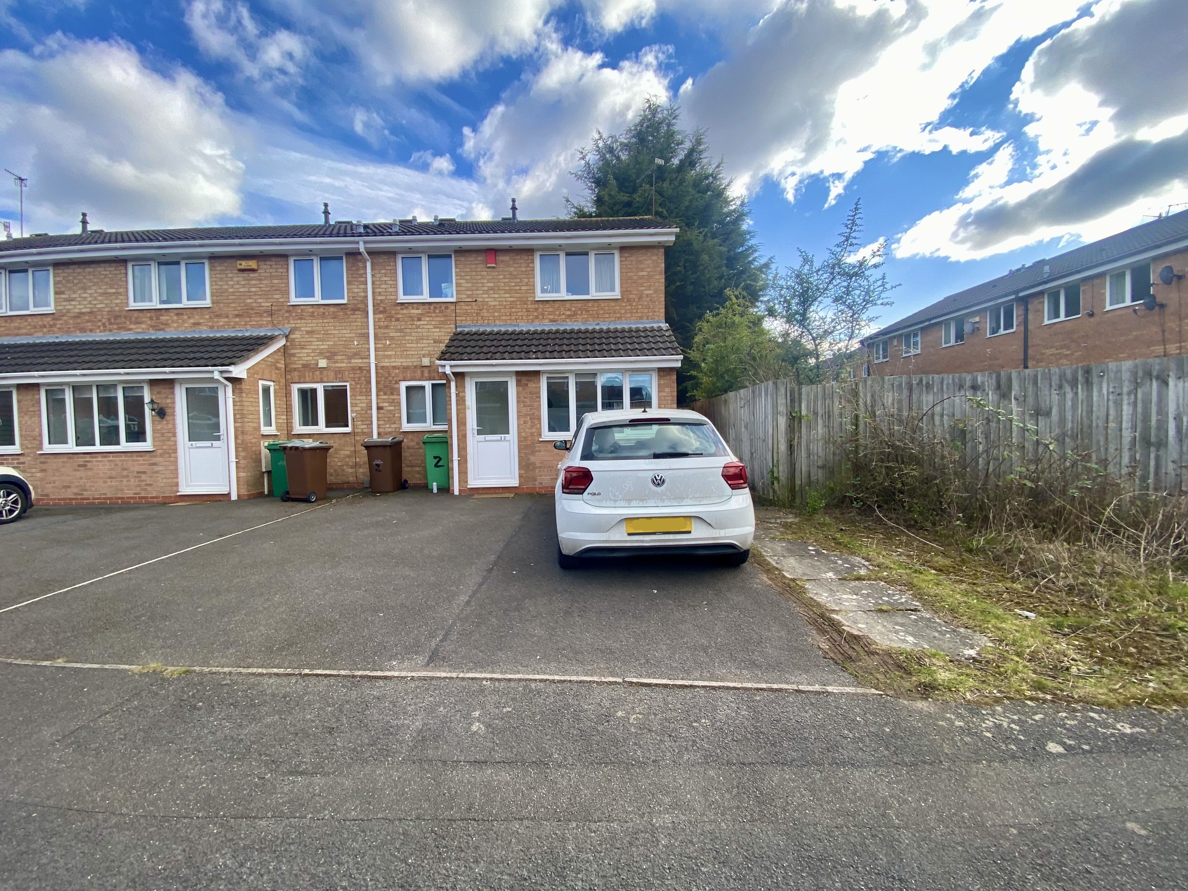 House Falcon Close in Nottingham