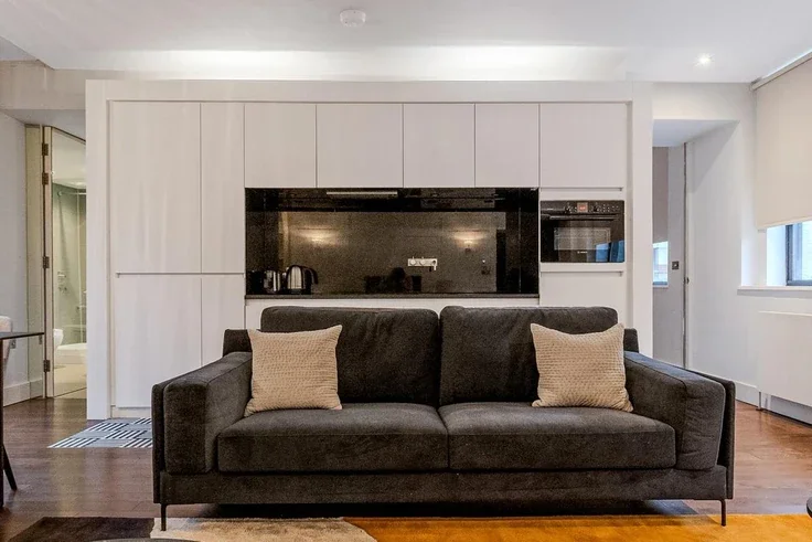Flat Ludgate Square in City of London
