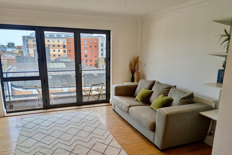 Room Mentmore Terrace in Greater London