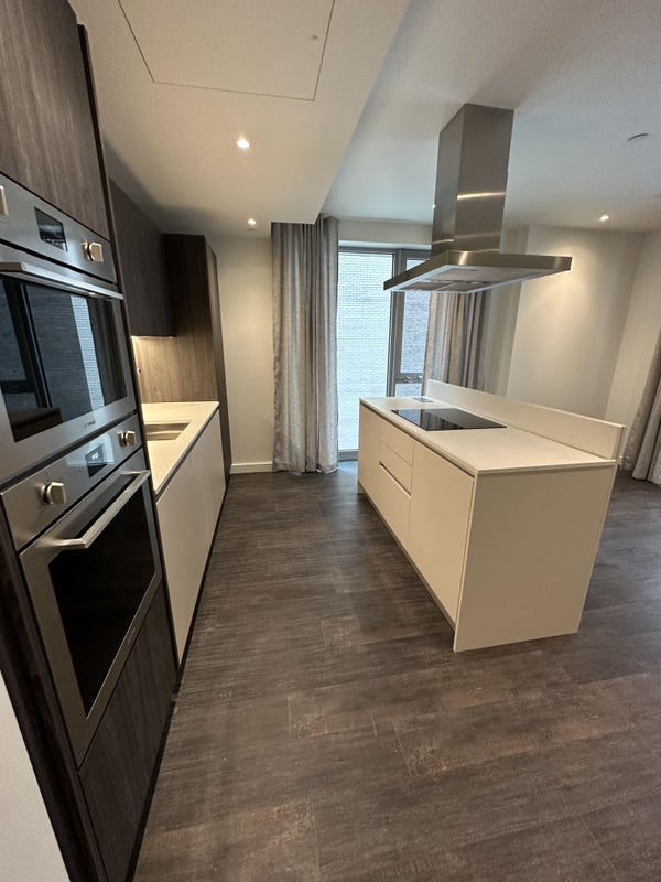 Room New Mill Road in Greater London