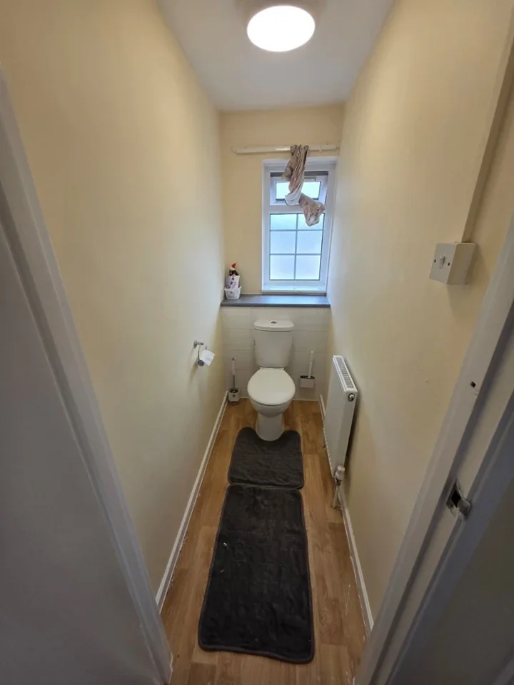 Room Tilgate Parade in Crawley