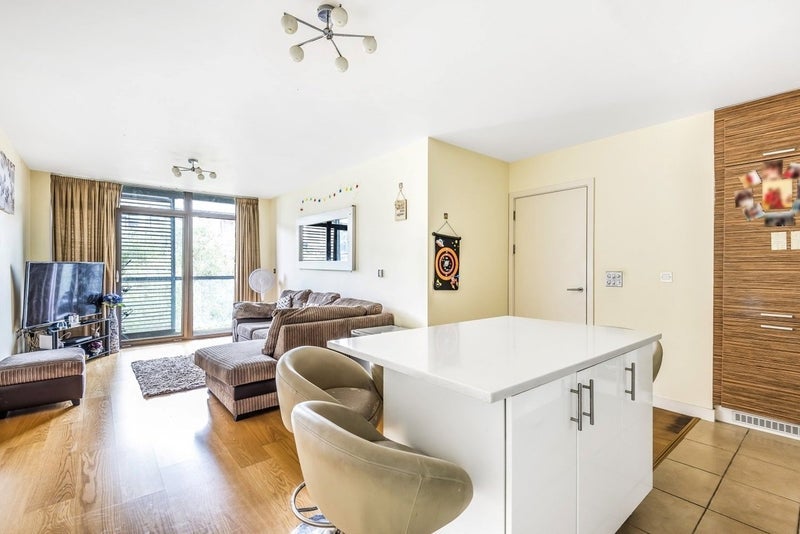 Flat Park Mews in Greater London