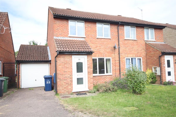 Flat Missleton Court in Cambridge