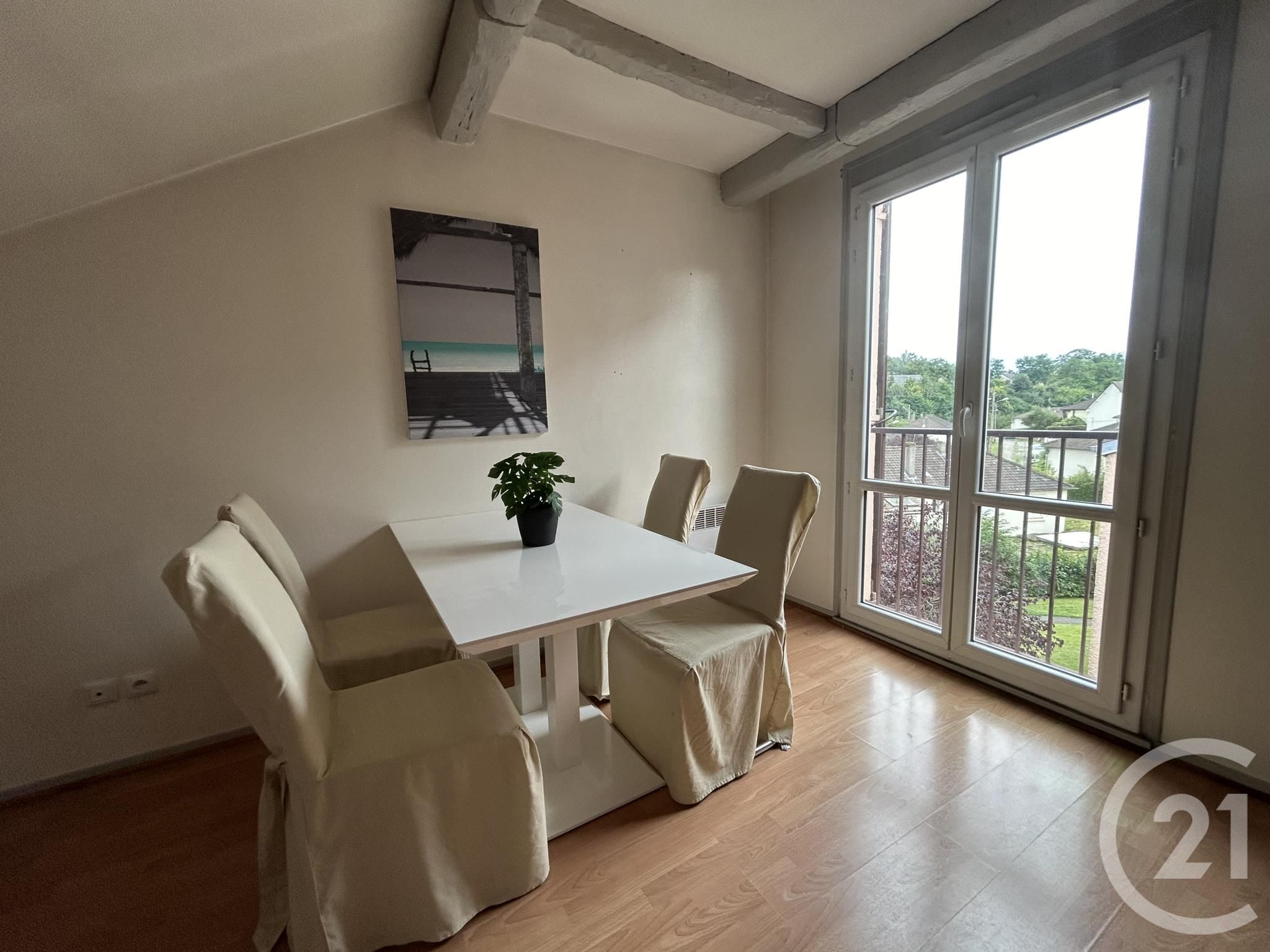 Flat Rue Marcel Paul in Évreux
