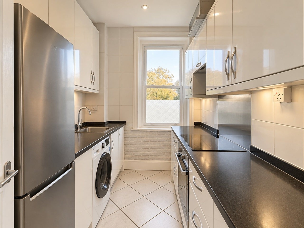 Room Talgarth Road in Greater London