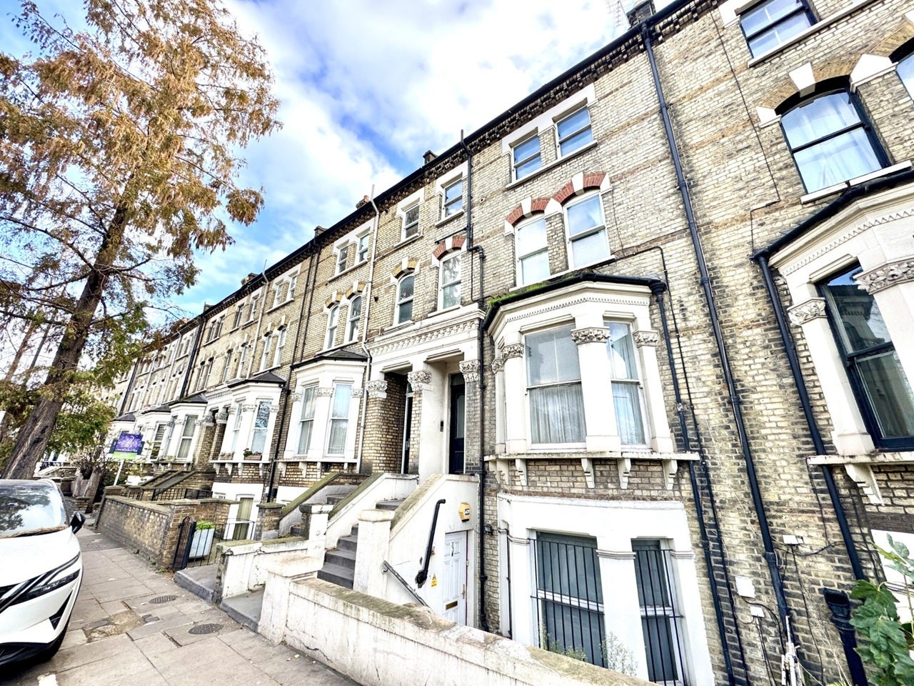 Room Talgarth Road in Greater London
