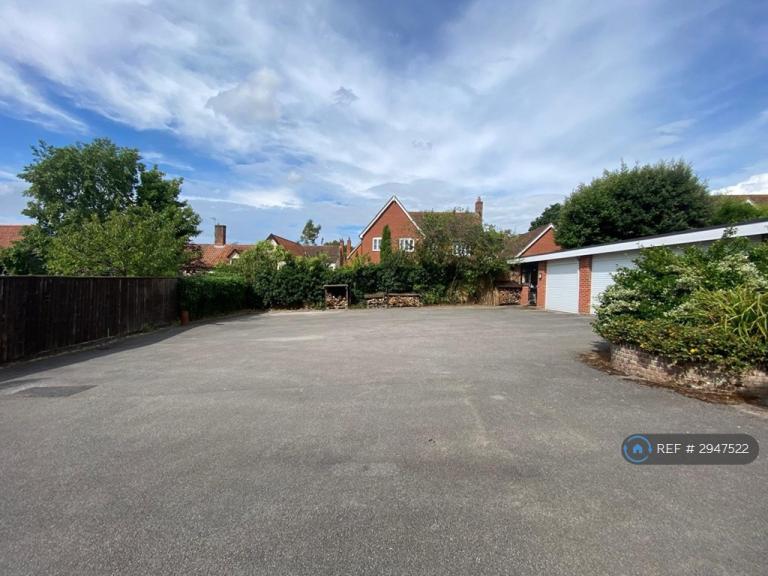 House School Road in Mid Suffolk