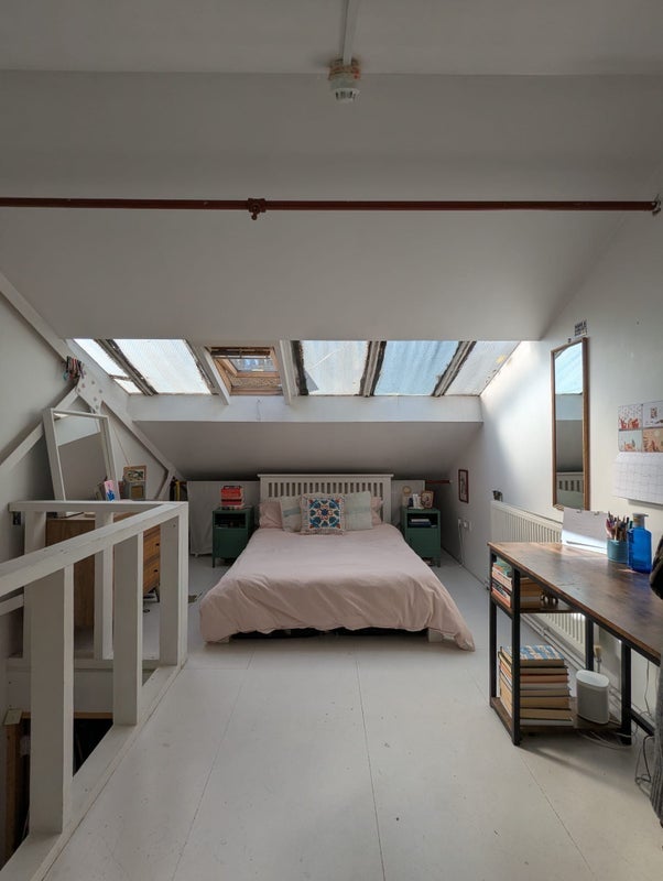Room Tudor Road in Greater London
