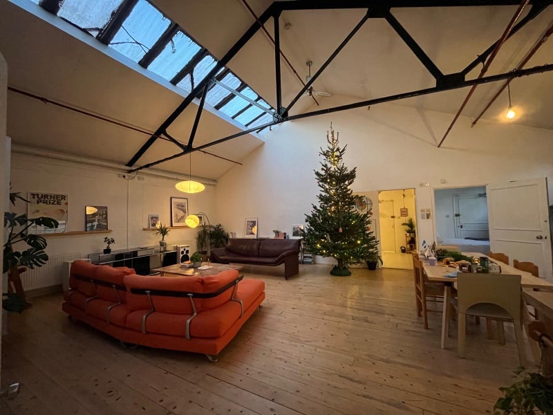 Room Tudor Road in Greater London
