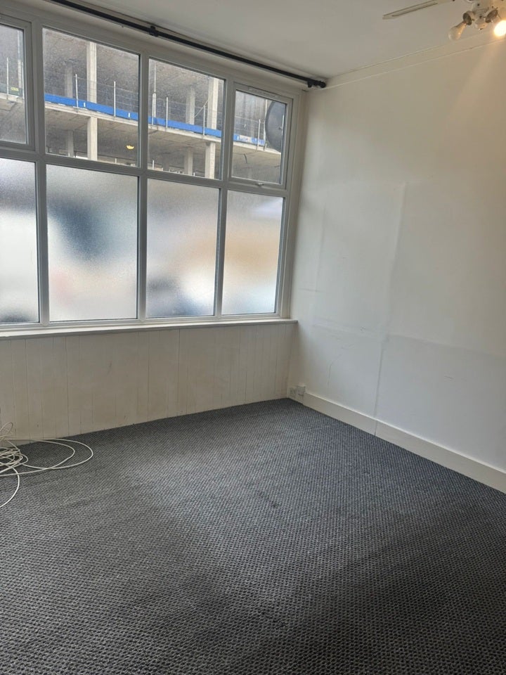 Flat Torridge Road in Greater London