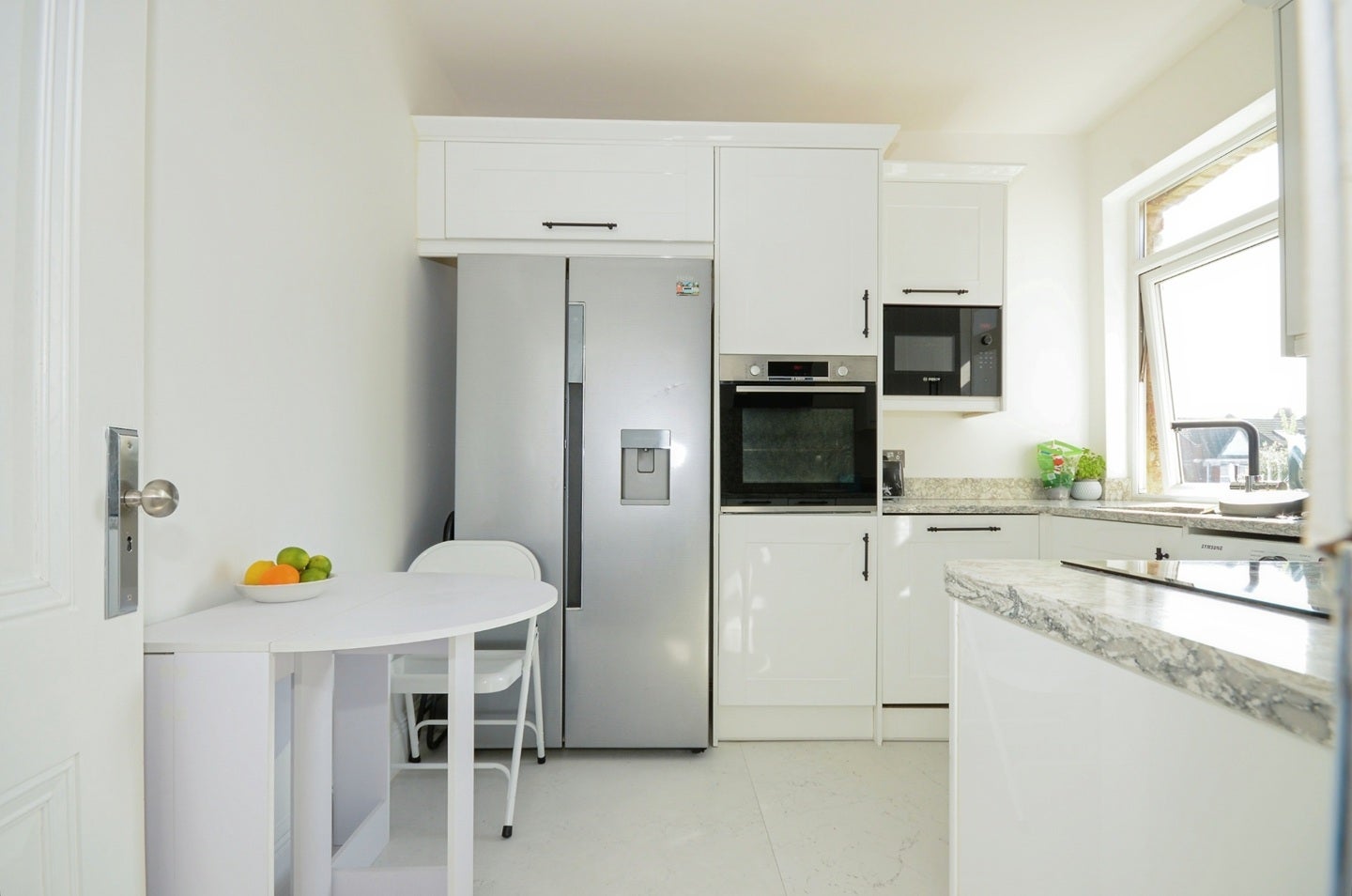 Room Hindes Road in Greater London
